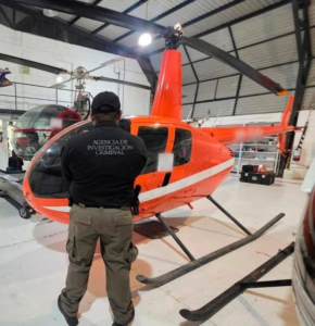 𝗦𝗲 𝗮𝘀𝗲𝗴𝘂𝗿𝗼́ 𝘂𝗻 𝗵𝗲𝗹𝗶𝗽𝘂𝗲𝗿𝘁𝗼 𝗰𝗼𝗻 𝘀𝗶𝗲𝘁𝗲 𝗮𝗲𝗿𝗼𝗻𝗮𝘃𝗲𝘀 𝗱𝘂𝗿𝗮𝗻𝘁𝗲 𝘂𝗻 𝗼𝗽𝗲𝗿𝗮𝘁𝗶𝘃𝗼 𝗲𝗻 𝗩𝗲𝗿𝗮𝗰𝗿𝘂𝘇