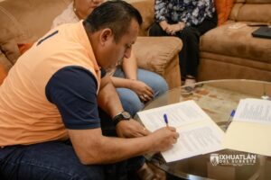 Gobierno Municipal y DIF del Nuevo Ixhuatlán firman convenio con Vi-Lab para apoyar salud de población vulnerable