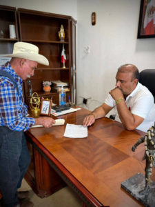 𝗘𝘀𝗰𝘂𝗰𝗵𝗮 𝗣𝗿𝗲𝘀𝗶𝗱𝗲𝗻𝘁𝗲 𝗠𝘂𝗻𝗶𝗰𝗶𝗽𝗮𝗹 𝗽𝗲𝘁𝗶𝗰𝗶𝗼𝗻𝗲𝘀 𝗰𝗶𝘂𝗱𝗮𝗱𝗮𝗻𝗮𝘀 𝗲𝗻 𝗮𝘂𝗱𝗶𝗲𝗻𝗰𝗶𝗮 𝗽𝘂́𝗯𝗹𝗶𝗰𝗮 𝗲𝗻 𝗹𝗮𝘀 𝗖𝗵𝗼𝗮𝗽𝗮𝘀.